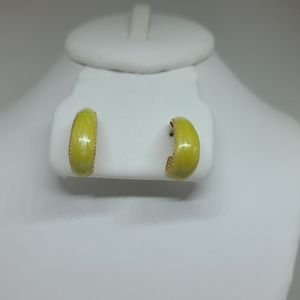 Beautiful Green and Gold Vintage earrings